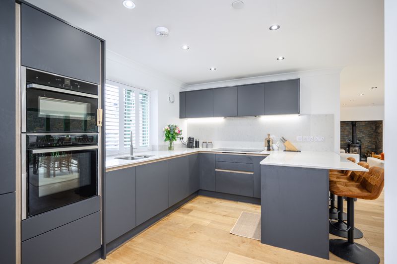 Kitchen- click for photo gallery